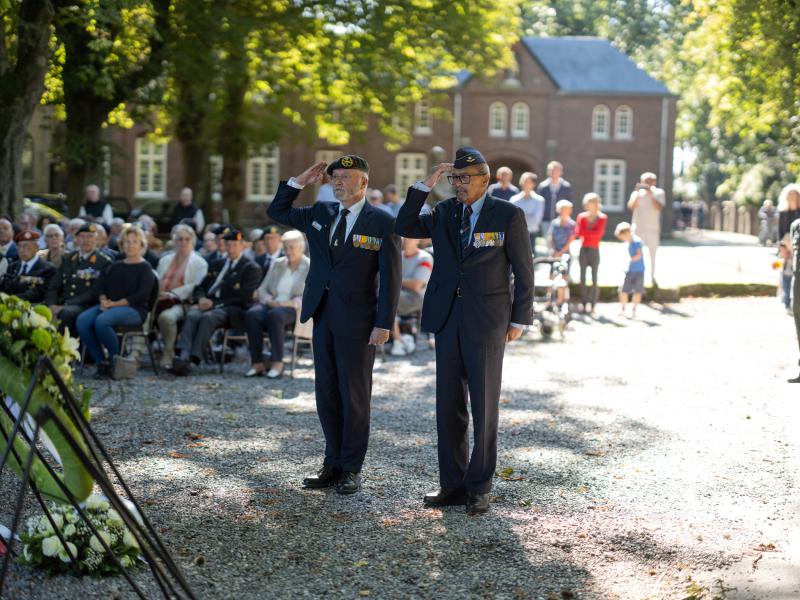 ../public/images/images/fotos/2023/Op Vleugels Der Vrijheid - 24 sept 2023 - 163.jpg